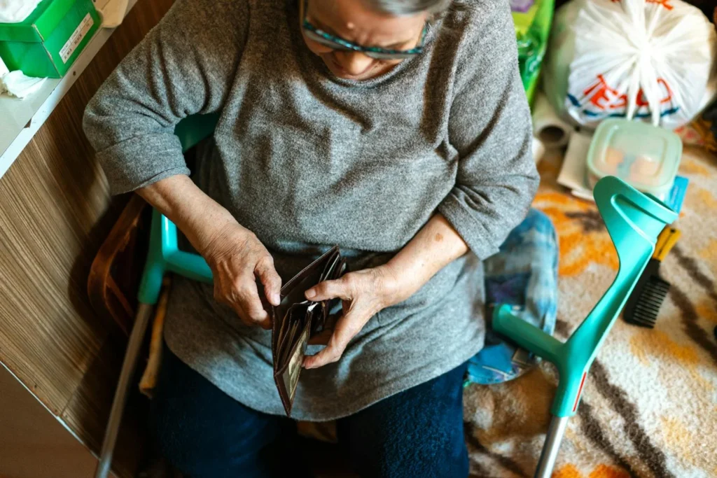 Envejecimiento en el hogar (aging in place) - ISAEG
